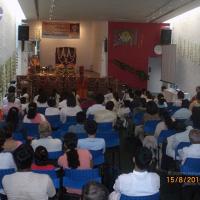 20100815_Photo_1012_10-Devotees-also-perform-Guru-Puja_CMP_WM